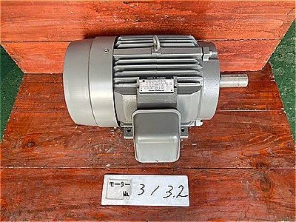 画像1: 【商品番号：C3132】 　東芝 11kw-4P（未使用品） (1)